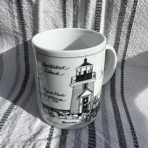 Bruce E. Hart Nantucket vintage Brant Point Lighthouse mug